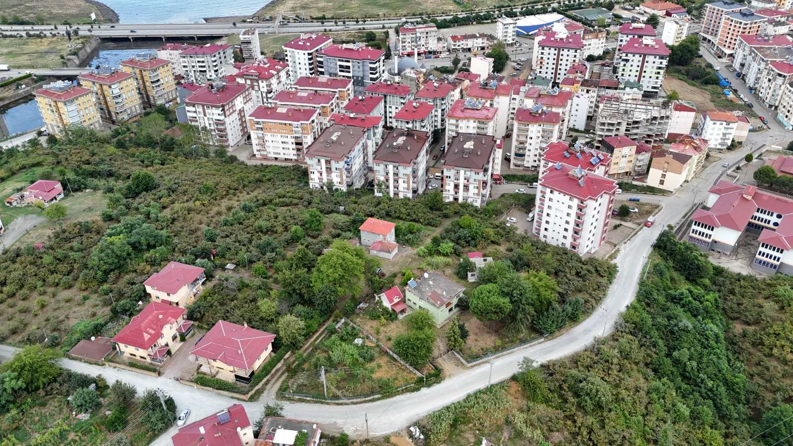 MABEL GAYRİMENKUL/ BEŞİKDÜZÜ/ FATİH MAH 214 m2 SATILIK ARSA